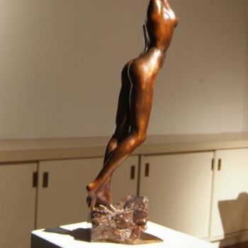 Sculptuur getiteld "Le haut importe peu" door Tanguy, Origineel Kunstwerk