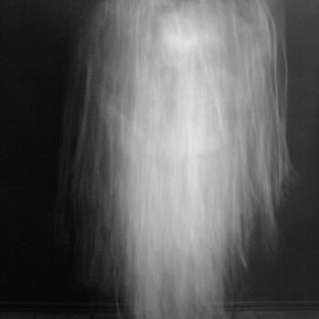 Fotografie mit dem Titel "My little ghost" von Tania Serket, Original-Kunstwerk, Analog Fotografie