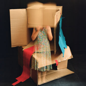 Fotografie getiteld "Package" door Tania Serket, Origineel Kunstwerk, Light Painting