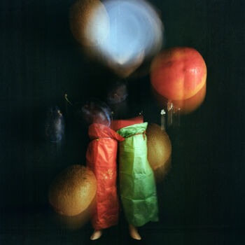 Photography titled "Juggler" by Tania Serket, Original Artwork, Analog photography