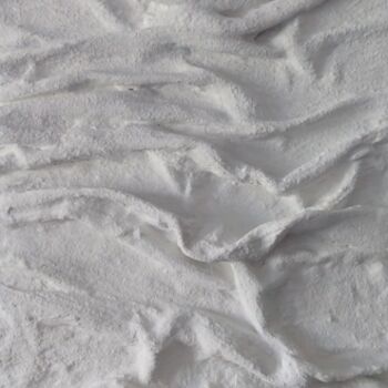 Скульптура под названием "White Freuquencies" - Tanya Silva, Подлинное произведение искусства, Акрил Установлен на Деревянна…