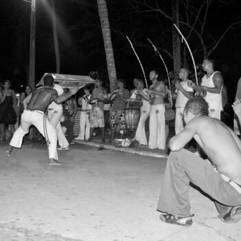 Photographie intitulée "Capoeira" par Tati Roliveira, Œuvre d'art originale, Photographie non manipulée