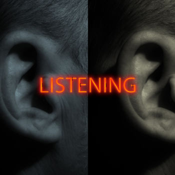 Photographie intitulée "Tehos - Listening" par Tehos, Œuvre d'art originale