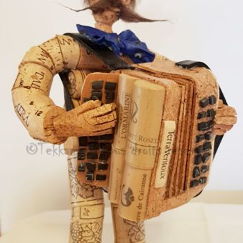 Sculpture intitulée "L'accordéoniste" par Tekkamaki, Œuvre d'art originale