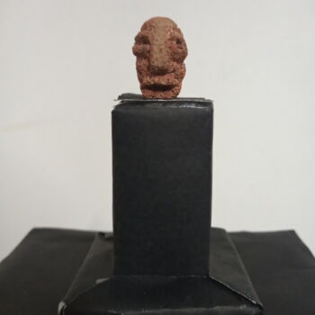 Escultura titulada "Una expresión" por Teófilo Reyes, Obra de arte original, Piedra