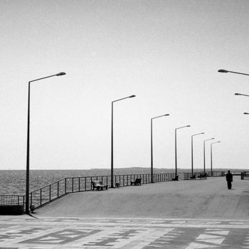 "Midday Midway" başlıklı Fotoğraf Tudor Gafton tarafından, Orijinal sanat, Analog Fotoğrafçılık