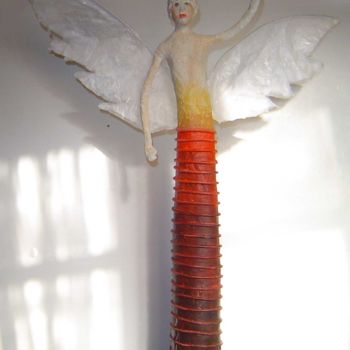 Скульптура под названием "ange libellule 2" - Thérèse Brandeau, Подлинное произведение искусства, Бумага