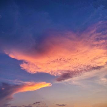 Fotografie mit dem Titel "Orange Clouds" von Munish Mehra, Original-Kunstwerk, Analog Fotografie