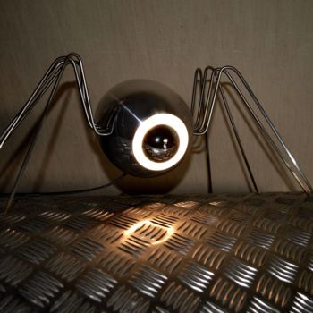 Escultura titulada "Spider Light" por Mouss, Obra de arte original, Metales