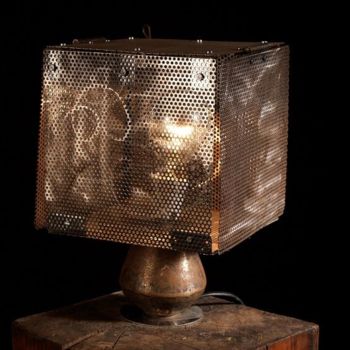 Скульптура под названием "Lampe Petite maison" - Thierry Roy, Подлинное произведение искусства