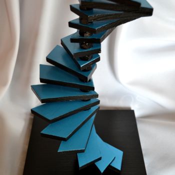 Scultura intitolato "Stairs-to-Heaven" da Thierry Vobmann, Opera d'arte originale, Legno