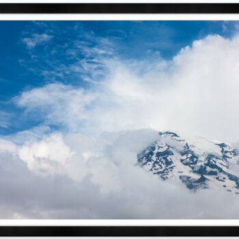 Fotografía titulada "Mountain Rainer Abo…" por Tim Klein, Obra de arte original, Fotografía digital