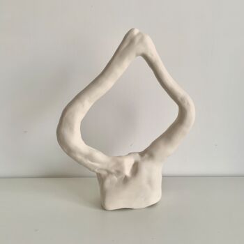 Sculptuur getiteld "Creamy sculpture" door Tina Shenk, Origineel Kunstwerk, Keramiek