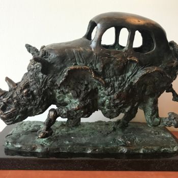 Скульптура под названием "Rhinocipede" - Erno Toth, Подлинное произведение искусства, Бронза