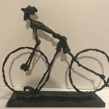 Sculpture titled "Messenger" by Erno Toth, Original Artwork, Bronze