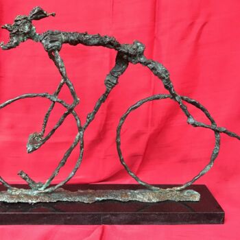 Sculpture titled "Messenger 2." by Erno Toth, Original Artwork, Bronze