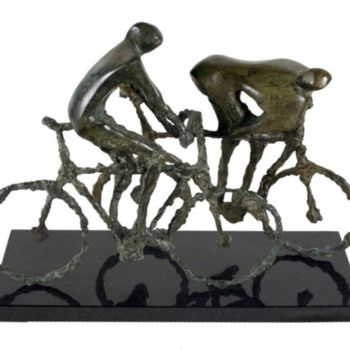 Skulptur mit dem Titel "Finish" von Kristof Toth, Original-Kunstwerk, Bronze