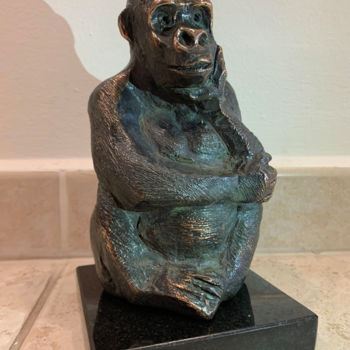 「Gorilla」というタイトルの彫刻 Kristof Tothによって, オリジナルのアートワーク, ブロンズ