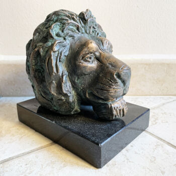 Sculpture intitulée "Lion's head" par Kristof Toth, Œuvre d'art originale, Bronze