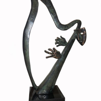 Sculptuur getiteld "Harp player" door Kristof Toth, Origineel Kunstwerk, Bronzen