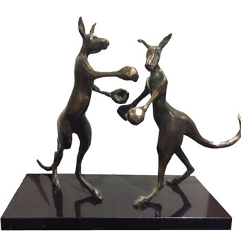 「Kangaroo box」というタイトルの彫刻 Kristof Tothによって, オリジナルのアートワーク, ブロンズ