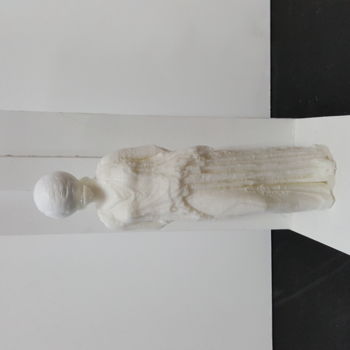 Sculpture titled "femme et balles" by Cesar Aguilar (Raçe), Original Artwork, Resin