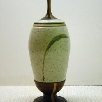 Escultura titulada "Ceramic Urn #6" por David Tremaine, Obra de arte original