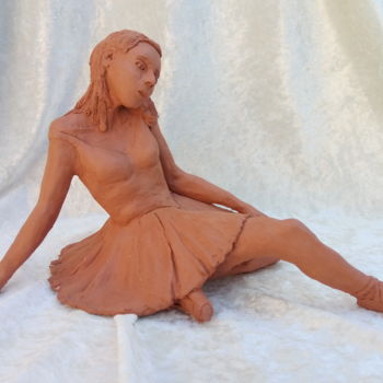 Sculpture titled "Mathilde" by Antoinette Crozet, Original Artwork, Clay