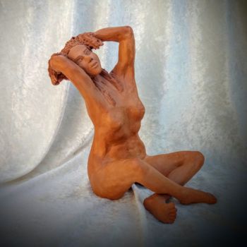 Sculpture titled "Adeline" by Antoinette Crozet, Original Artwork, Clay