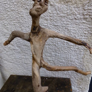 Sculpture titled "2015-05-25-17-42-12…" by Marie Tucat, Original Artwork, Wood