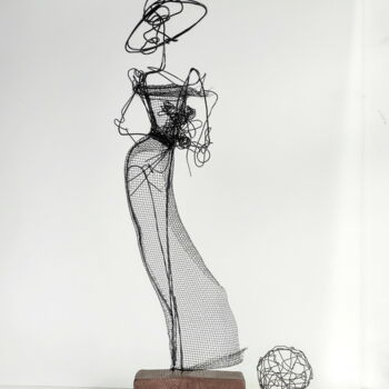 Sculpture titled "Beautiful lady on a…" by Vadim Studenov, Original Artwork, Metals