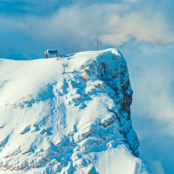 Photographie intitulée "Ski area Zugspitze" par Val Thoermer, Œuvre d'art originale, Photographie numérique