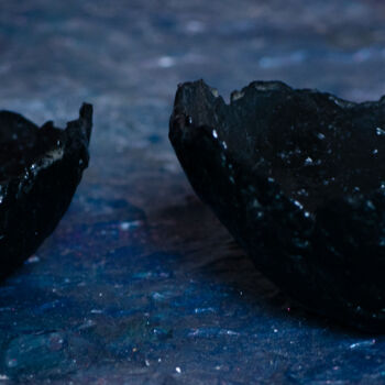 Sculpture intitulée "Bols noirs (2)" par Valeria Jaramillo, Œuvre d'art originale, Carton