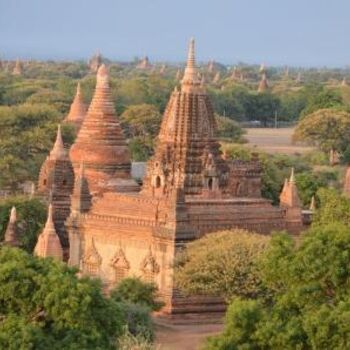 Photographie intitulée "Bagan" par Valériane, Œuvre d'art originale