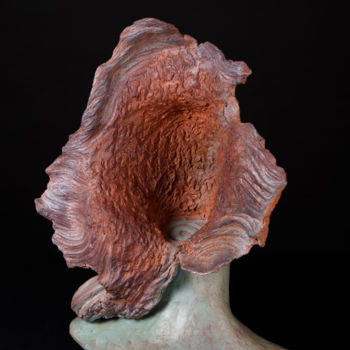 Scultura intitolato "Dame Loire 3" da Valerie Barrault, Opera d'arte originale, Ceramica