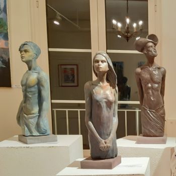 Skulptur mit dem Titel "De l'insouciance à…" von Valerie Barrault, Original-Kunstwerk, Ton