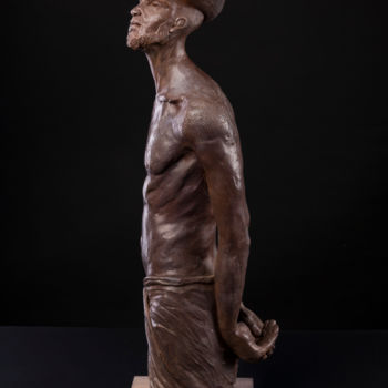 Sculpture titled "Le Voyageur...." by Valerie Barrault, Original Artwork, Terra cotta