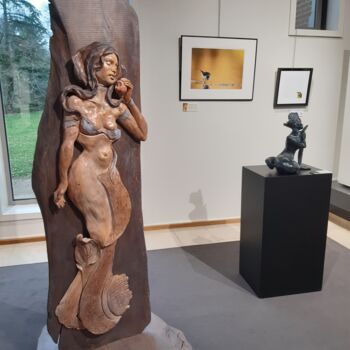 Skulptur mit dem Titel "Dans le jardin d'Ap…" von Valerie Barrault, Original-Kunstwerk, Terra cotta