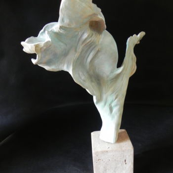 Sculpture intitulée "ange des océans, vu…" par Valerie Barrault, Œuvre d'art originale, Céramique