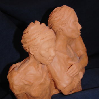 Sculpture titled "femmes-de-la-famill…" by Valerie Barrault, Original Artwork, Ceramics