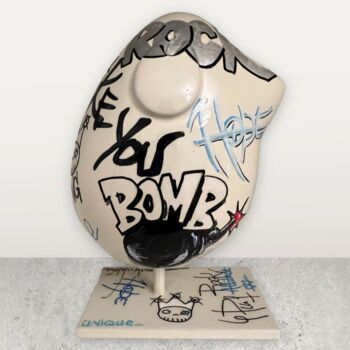 Скульптура под названием "Call Me Bird" - Valérie Marty, Подлинное произведение искусства, Смола
