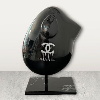Sculptuur getiteld "Le Piaf - Chanel" door Valérie Marty, Origineel Kunstwerk, Hars