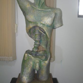 Sculpture titled "Exposição Interna" by Valério Voltz, Original Artwork, Paper maché