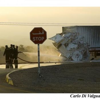 Photography titled "incidente nel deser…" by Carlo Di Valguarnera, Original Artwork