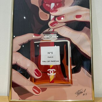 Arts numériques intitulée "Essence de Chanel" par Vanessa Fodera, Œuvre d'art originale, Collages Monté sur Autre panneau ri…