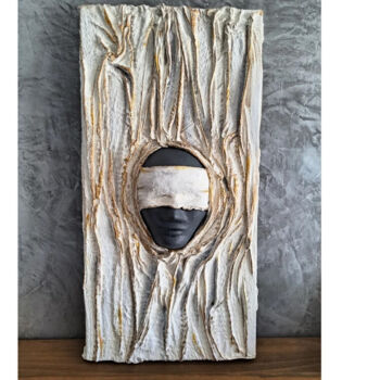Скульптура под названием "Sortir du décor" - Vanessa Krawczyk, Подлинное произведение искусства, Гипс Установлен на Деревянн…
