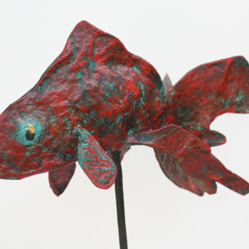 Sculpture intitulée "Grand poisson rouge…" par Vanessa Renoux, Œuvre d'art originale, Papier