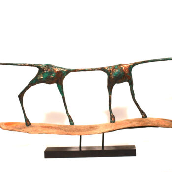 Скульптура под названием "Grand chat à l'affu…" - Vanessa Renoux, Подлинное произведение искусства, Бумага