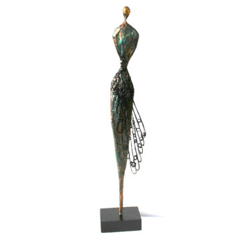 Sculpture titled "Danseuse de papier…" by Vanessa Renoux, Original Artwork, Paper