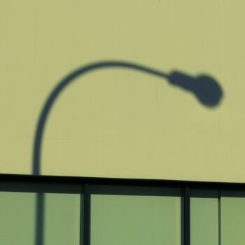 Photography titled "Curious street light" by Vedesty, Original Artwork, Digital Photography